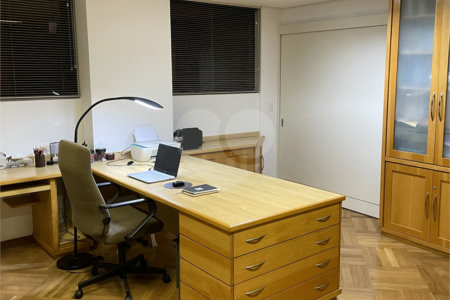Apartamento à venda com 4 suítes em Vila Suzana, São Paulo, SP