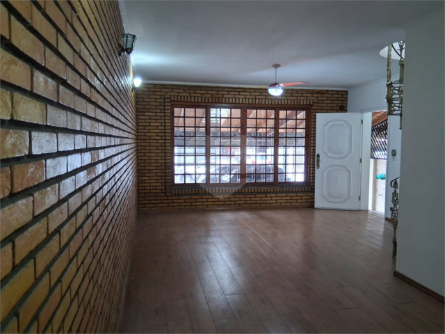 Sobrado à venda com 3 quartos, sendo 1 suíte,  em Vila Dom Pedro Ii, São Paulo, SP