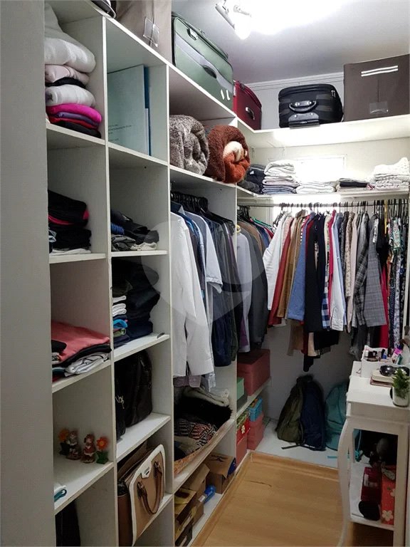 Chácara à venda com 4 quartos, sendo 3 suítes, em Monterrey, Louveira, SP