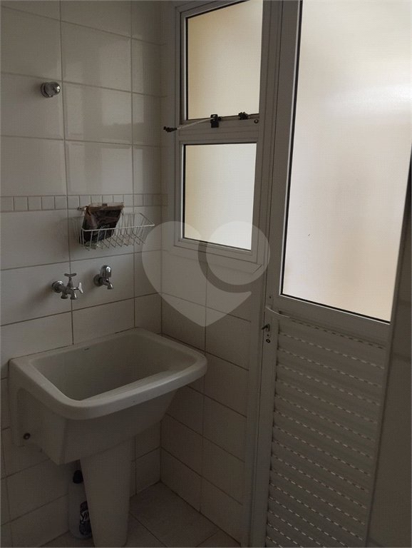 Casa à venda com 3 quartos, sendo 1 suíte,  no condomínio Vila Aracoara, Araraquara - SP