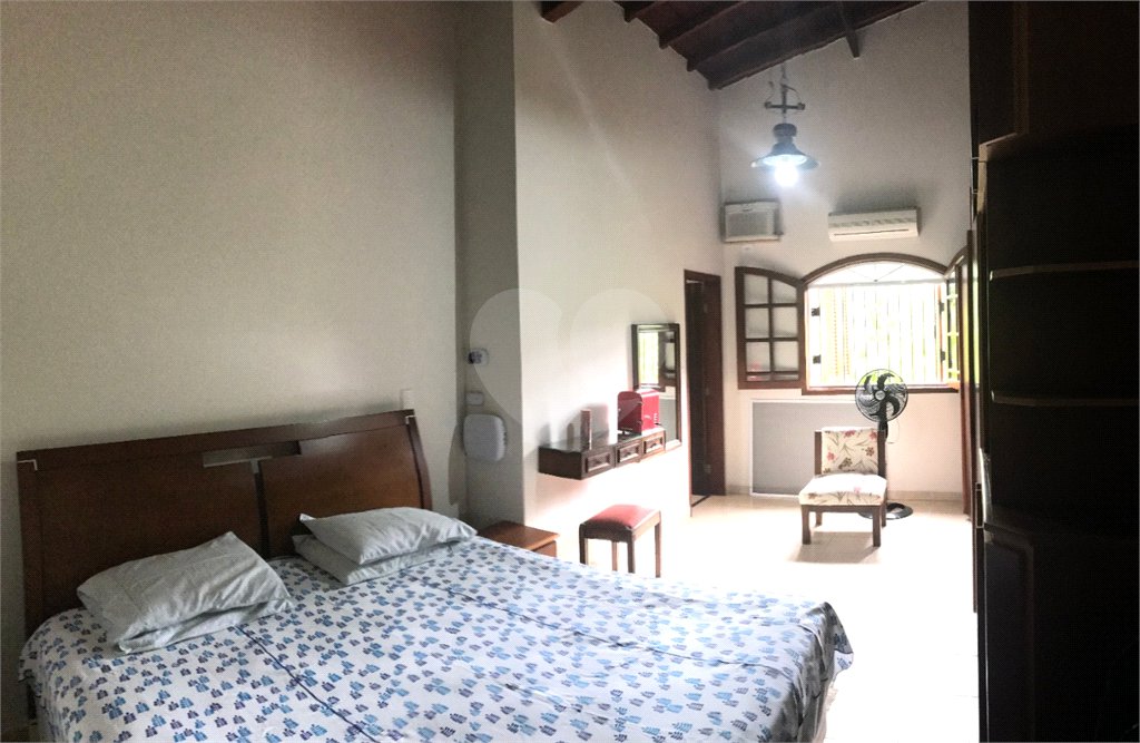 Casa à venda com 5 quartos, sendo 3 suítes, em Recanto das Flores, Indaiatuba, SP