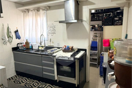 Apartamento à venda com 3 quartos, sendo 1 suíte, em Jardim Tupanci, Barueri, SP