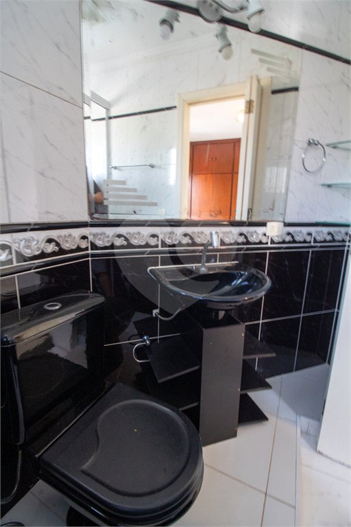 Sobrado à venda com 3 quartos, sendo 1 suíte, em Jardim Ester, São Paulo, SP