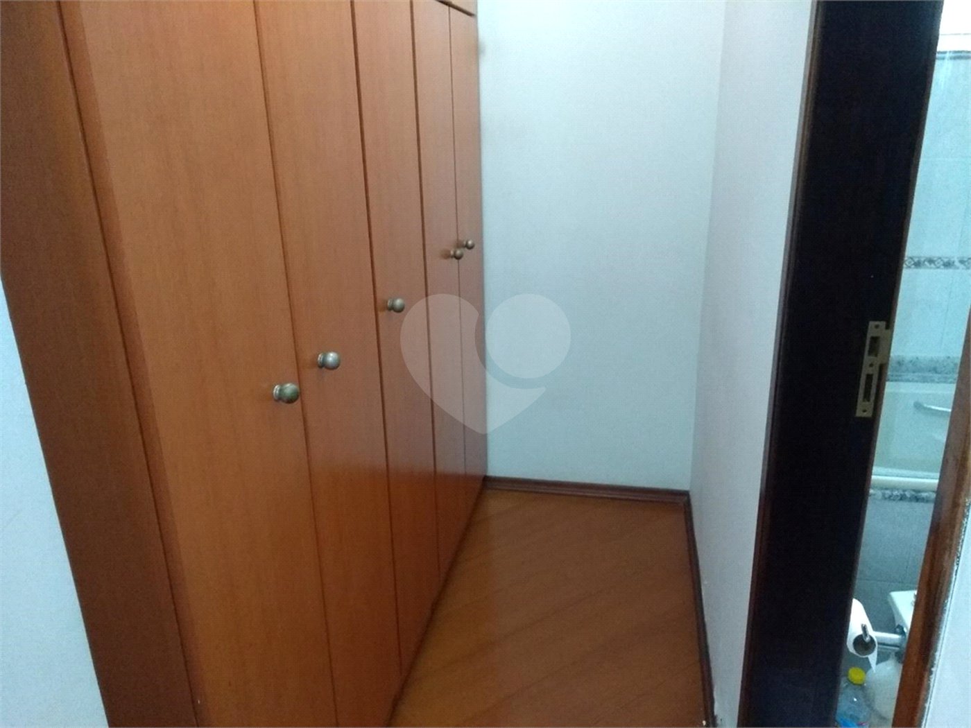 Sobrado à venda com 4 quartos, sendo 2 suítes, em Bosque da Saúde, São Paulo, SP