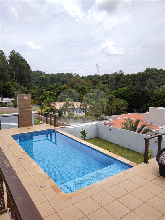 Casa à venda com 4 quartos, sendo 2 suítes, no condomínio Residencial Villaggio Paradiso, Itatiba - SP