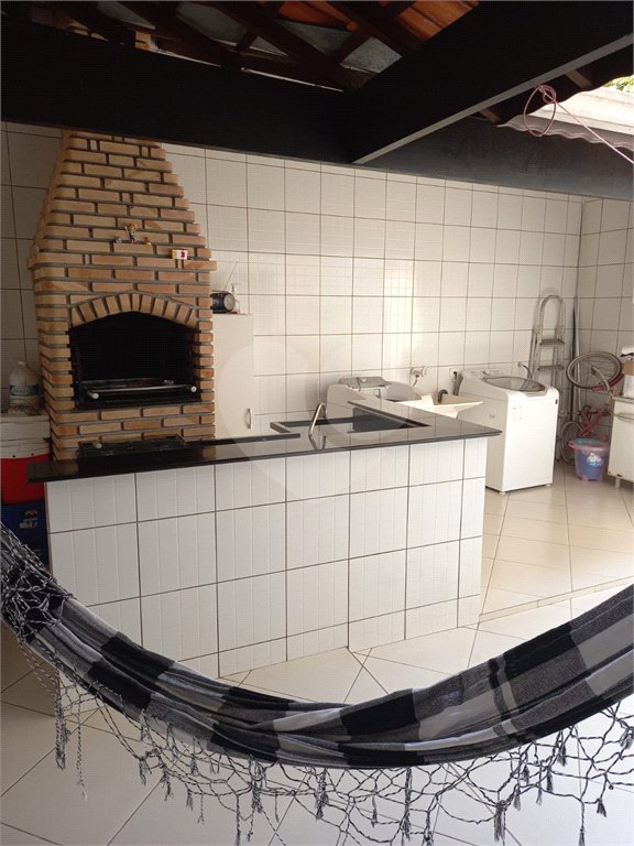 Sobrado à venda com 3 quartos, sendo 1 suíte,  em Vila Lavínia, Mogi das Cruzes, SP