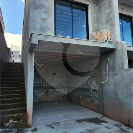 Sobrado à venda com 3 quartos, sendo 1 suíte,  em Jardim Maristela, Atibaia, SP
