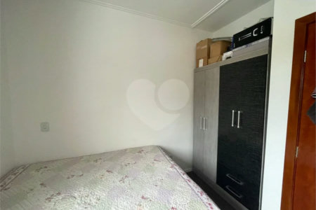 Casa à venda com 2 suítes no condomínio Cotia, Cotia - SP