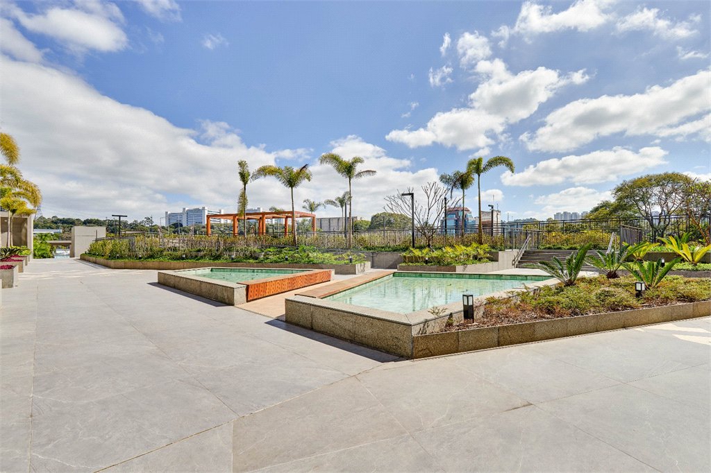 Apartamento à venda com 3 quartos, sendo 2 suítes, em Santo Amaro, São Paulo, SP