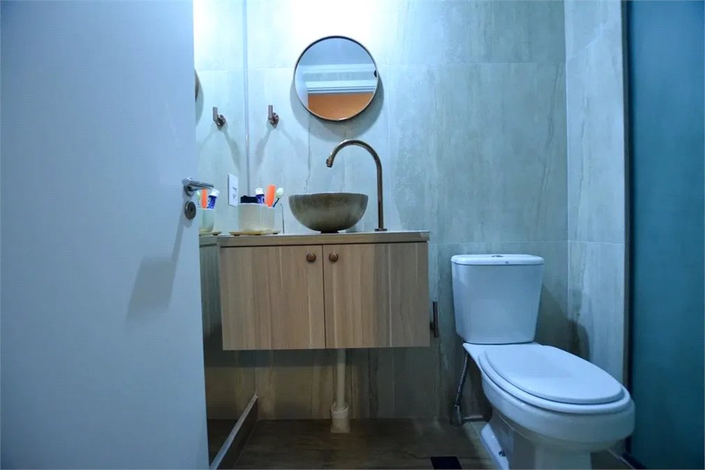 Apartamento à venda com 2 quartos, sendo 1 suíte, em Ferreira, São Paulo, SP