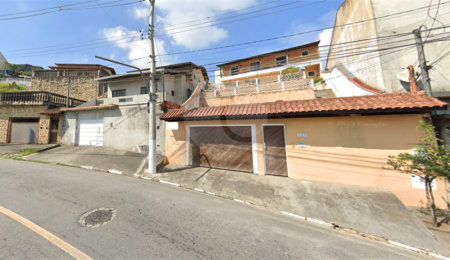 Sobrado à venda com 3 quartos, sendo 1 suíte,  em Bocaina, Ribeirão Pires, SP