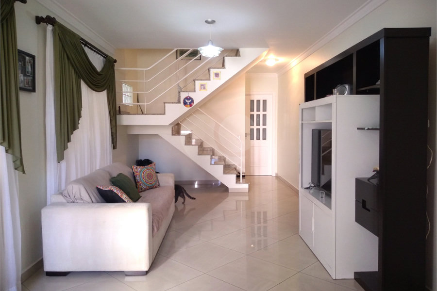 Casa à venda com 3 quartos, sendo 1 suíte, em Parque Vitória, São Paulo, SP