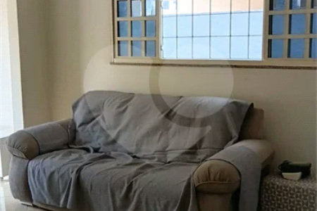 Casa à venda com 3 quartos, sendo 1 suíte, em Santíssimo, Rio de Janeiro, RJ