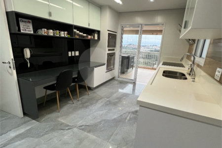 Apartamento à venda com 3 suítes em Jardim Arpoador, São Paulo, SP
