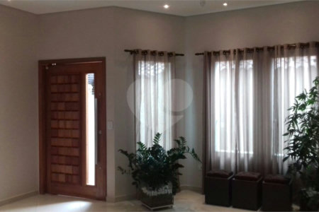 Casa à venda com 3 quartos, sendo 1 suíte,  em Vila Miranda, Itaquaquecetuba, SP