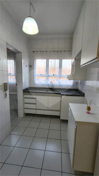 Apartamento à venda com 2 quartos, sendo 1 suíte, no Centro, Vinhedo, SP