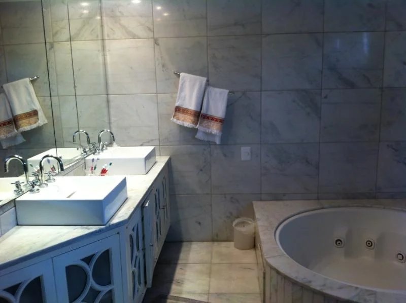Apartamento à venda com 4 suítes em Real Parque, São Paulo, SP