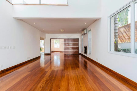Casa à venda com 4 suítes no condomínio Vila Alba, São Paulo - SP
