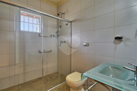 Sobrado à venda com 4 quartos, sendo 1 suíte, em Brooklin Velho, São Paulo, SP