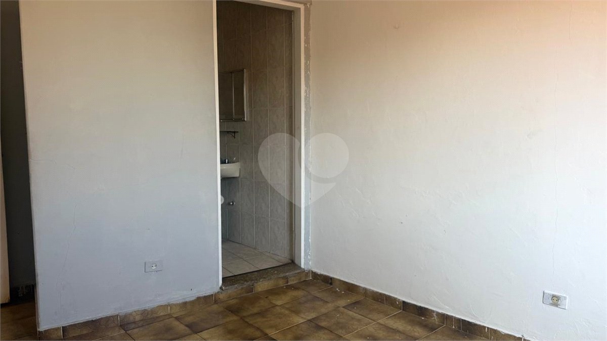 Casa Térrea à venda com 4 quartos, sendo 1 suíte, em Água Fria, São Paulo, SP