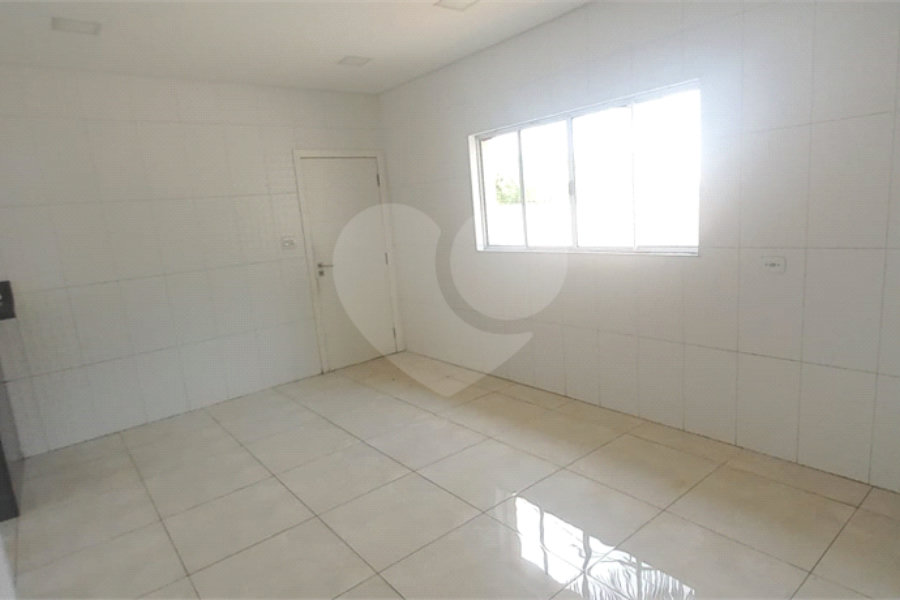 Casa Térrea à venda com 4 quartos, sendo 3 suítes, em Vila Galvão, Guarulhos, SP