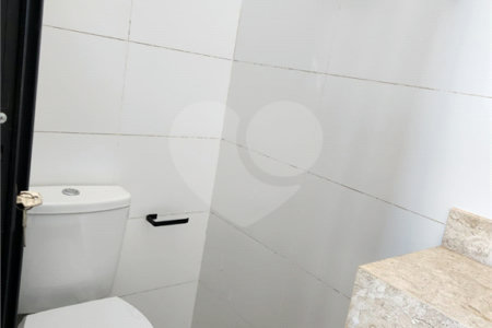 Casa à venda com 3 quartos, sendo 1 suíte, no condomínio Jd. Parque Alvorada, Araraquara - SP