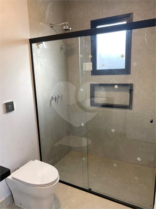 Casa à venda com 4 quartos, sendo 3 suítes, no condomínio Recanto dos Paturis, Vinhedo - SP