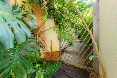 Casa à venda com 5 suítes no condomínio Solar dos Manacas, São Paulo - SP