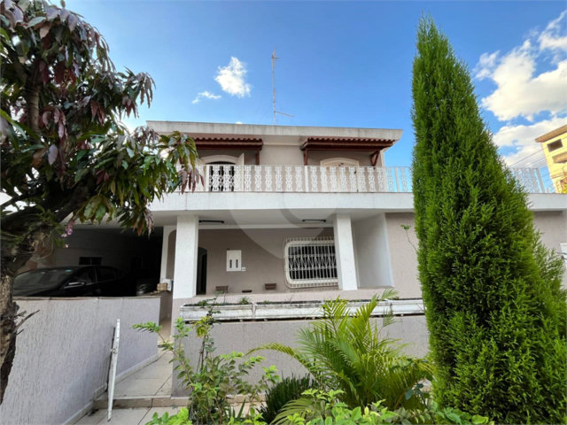 Sobrado à venda com 5 quartos, sendo 1 suíte,  em Tucuruvi, São Paulo, SP