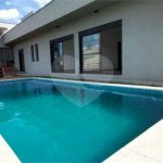 Casa à venda com 4 suítes no condomínio Figueira Garden, Atibaia - SP