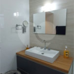 Casa para alugar com 4 quartos, sendo 3 suítes,  no condomínio Figueira Garden, Atibaia - SP