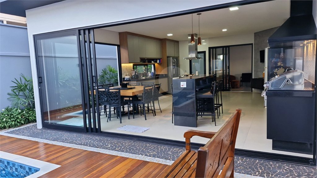 Casa à venda com 4 suítes no condomínio Quinta das Laranjeiras, Araraquara - SP