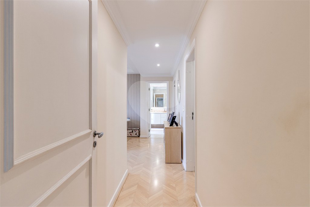 Apartamento à venda com 4 suítes em Jardim Marajoara, São Paulo, SP