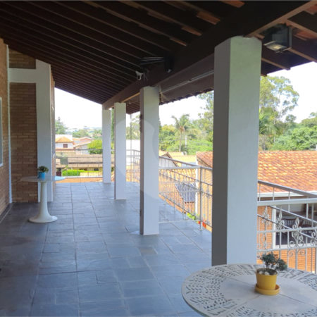Casa à venda com 5 quartos, sendo 3 suítes, no condomínio Estância Marambaia, Vinhedo - SP
