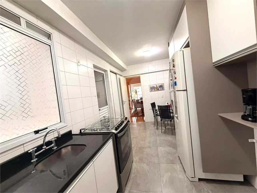 Apartamento à venda com 3 suítes em Jardim Marajoara, São Paulo, SP