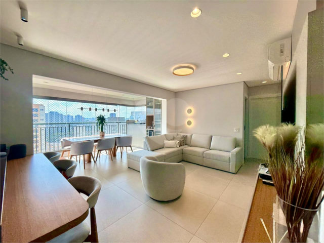 Apartamento à venda com 2 quartos, sendo 1 suíte,  em Jardim Prudência, São Paulo, SP