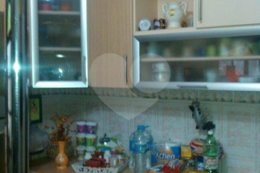 Casa à venda com 3 quartos, sendo 1 suíte, no condomínio Jardim das Pedras, São Paulo - SP