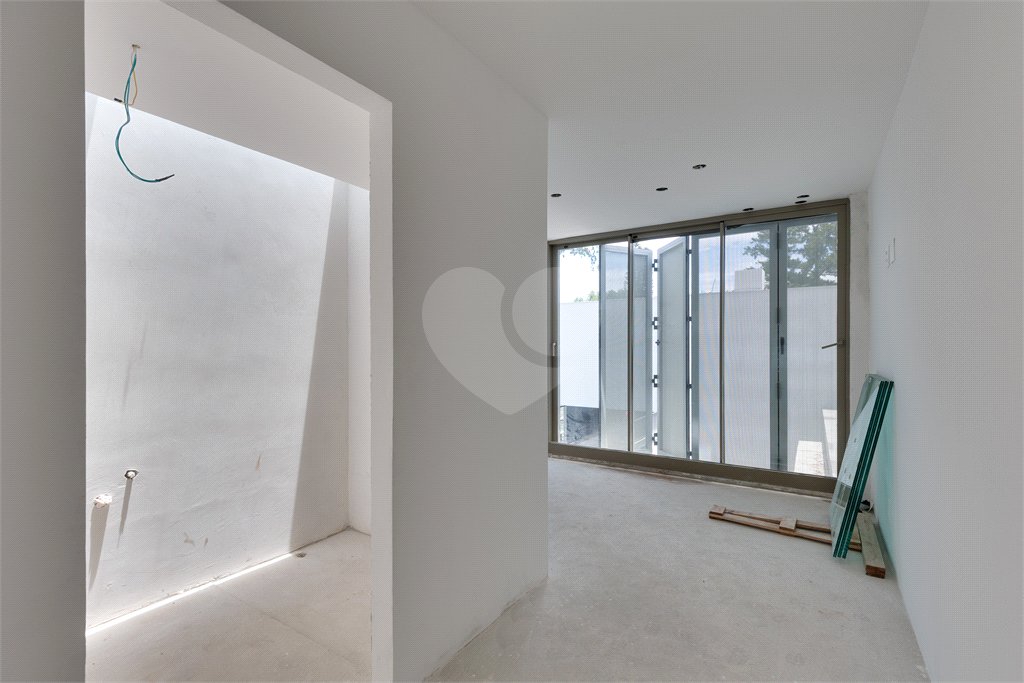 Casa à venda com 3 suítes no condomínio Residencial Heron 140, São Paulo - SP