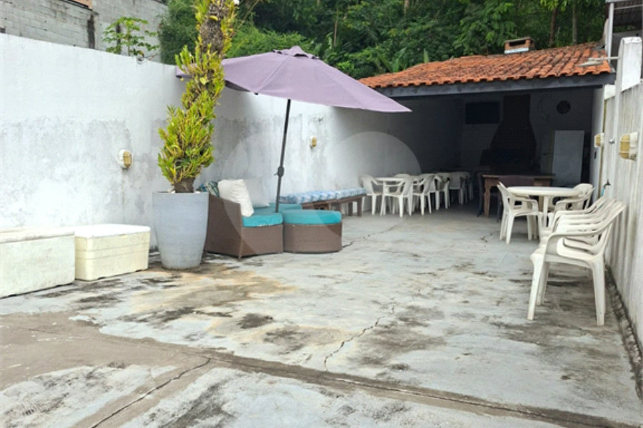 Sobrado à venda com 3 quartos, sendo 1 suíte,  em Tremembé, São Paulo, SP