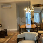 Apartamento à venda com 3 quartos, sendo 1 suíte,  em Cerqueira César, São Paulo, SP