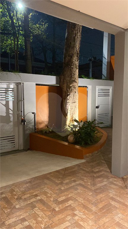 Sobrado à venda com 4 suítes em Vila Inah, São Paulo, SP