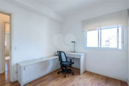 Apartamento à venda com 3 suítes em Campo Belo, São Paulo, SP