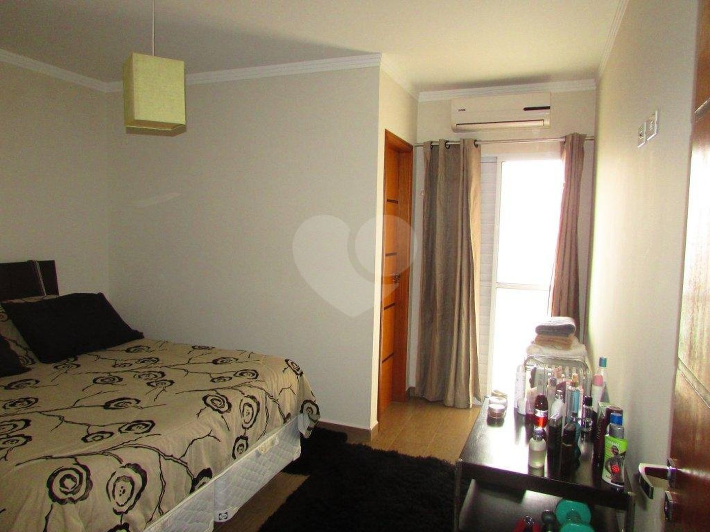 Sobrado à venda com 3 quartos, sendo 1 suíte,  em Vila Constança, São Paulo, SP