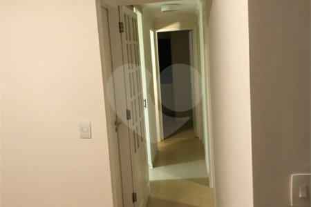 Apartamento à venda com 3 quartos, sendo 1 suíte, em Fazenda Morumbi, São Paulo, SP