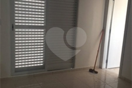 Sobrado à venda com 6 quartos, sendo 4 suítes,  em Jardim Ester, São Paulo, SP