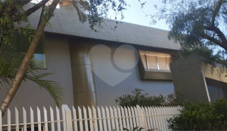 Casa à venda com 4 quartos, sendo 3 suítes,  em Vila Maria, Itapetininga, SP