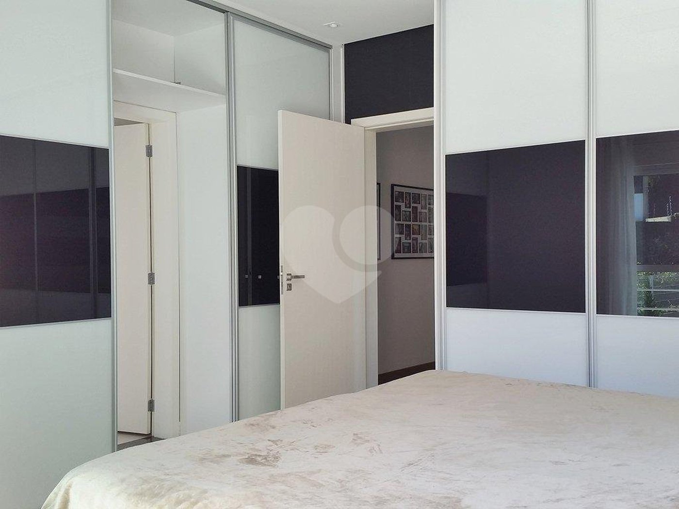 Casa à venda com 6 quartos, sendo 3 suítes, no condomínio Travessa Manuel Antônio Ferreira,85, São Paulo - SP