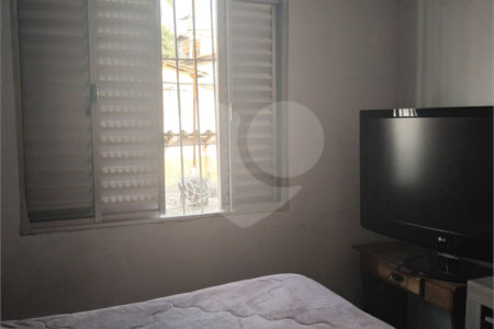 Sobrado à venda com 4 quartos, sendo 1 suíte, em Jardim Catanduva, São Paulo, SP