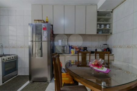 Sobrado à venda com 3 quartos, sendo 1 suíte, em Campo Grande, São Paulo, SP