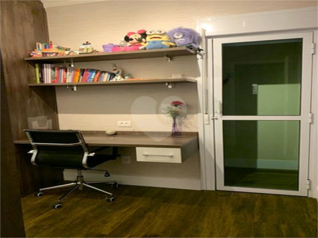 Casa à venda com 3 quartos, sendo 1 suíte,  no condomínio Res Means do Campo II, São Paulo - SP